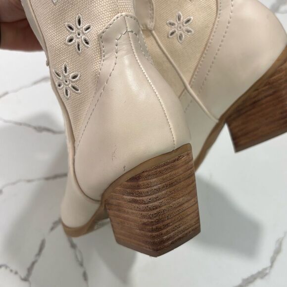 DV by Dolce Vita | Women’s Cream Oatmeal Short Cowboy Boots Ankle Western Size 6 - Picture 10 of 13